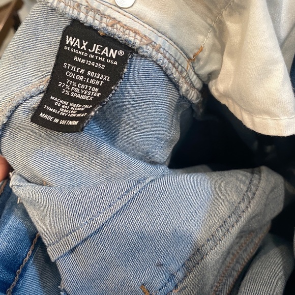 Plus Size Medium Wash Denim Jeans - Picture 3 of 5